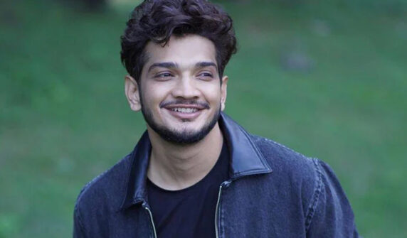 munawar farooqi